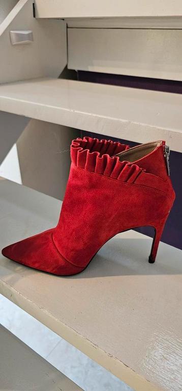 Boots rouges Liu Jo taille 40 comme neuves beschikbaar voor biedingen