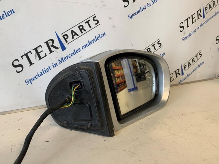 Buitenspiegel rechts van een Mercedes C-Klasse, Auto-onderdelen, Spiegels, Mercedes-Benz, Gebruikt, 3 maanden garantie, Ophalen of Verzenden