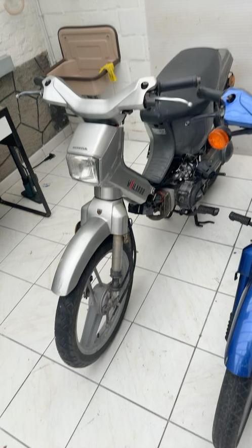 honda wallaroo a klasse, Fietsen en Brommers, Brommers | Peugeot, Zo goed als nieuw, Ophalen