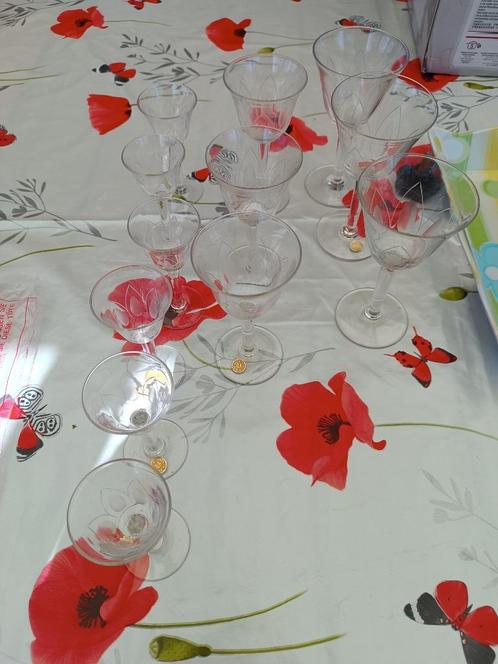 A vendre verres a gouttes, Verzamelen, Glas en Drinkglazen, Gebruikt, Overige typen, Ophalen