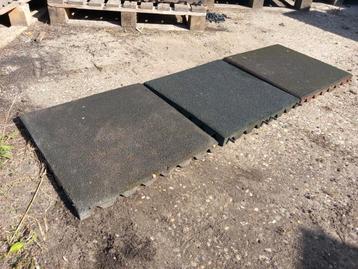 316 Rubber tegels 50x50x4,5. 3 kleuren beschikbaar beschikbaar voor biedingen