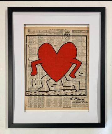 Keith Haring tekent op krantenpapier. Groot formaat beschikbaar voor biedingen