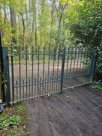 Poort / hek electrich beschikbaar voor biedingen