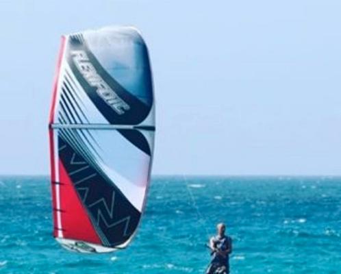 De perfecte complete beginners kiteset flexifoil, crazy..., Watersport en Boten, Kitesurfen, Zo goed als nieuw, Bar, Ophalen