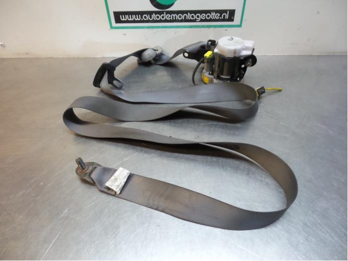 Veiligheidsgordel links-voor van een Suzuki Alto (Alto 02-), Auto-onderdelen, Interieur en Bekleding, Suzuki, Gebruikt, 3 maanden garantie