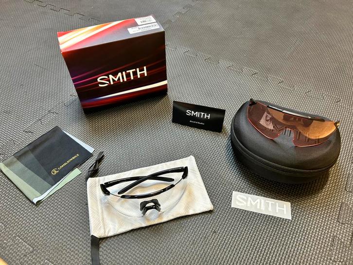 Lunettes Smith photochromique, Bijoux, Sacs & Beauté, Lunettes de Soleil & Lunettes | Hommes, Neuf, Lunettes de soleil, Autres marques