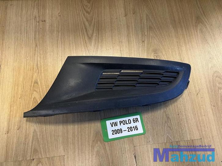 VW POLO 6R Voorbumper bumper rooster links 2009-2016, Auto-onderdelen, Carrosserie, Bumper, Volkswagen, Voor, Links, Gebruikt