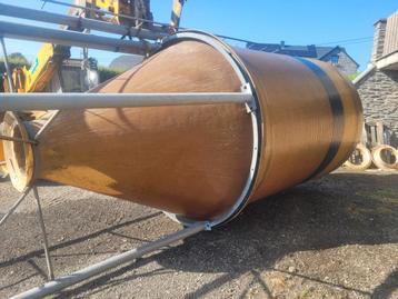 Silo polyest: 7 tonnes., Enlèvement