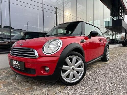 MINI Cooper 1.6i cooper ,Airco,17"Alu,LEZ ok, Auto's, Mini, Bedrijf, Cooper, Benzine, Euro 5, Berline, Handgeschakeld, Rood, Zwart
