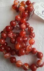Schitterend handgeknoopt Carneool collier.
Lengte 47 cm., Handtassen en Accessoires, Edelstenen, Ophalen of Verzenden