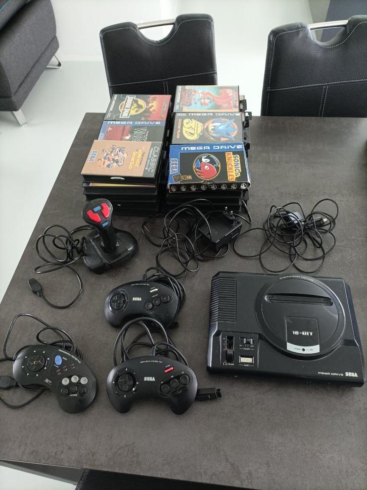 Sega Mega Drive console + 28 games – getest, Games en Spelcomputers, Spelcomputers | Sega, Gebruikt, Mega Drive, Met 3 controllers of meer