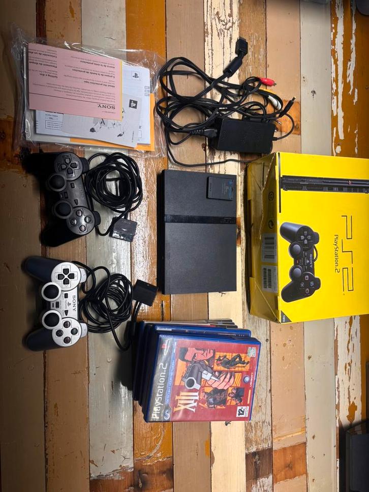 Complete PlayStation 2 set met games, Buzz & doos, Games en Spelcomputers, Spelcomputers | Sony PlayStation 2, Zo goed als nieuw