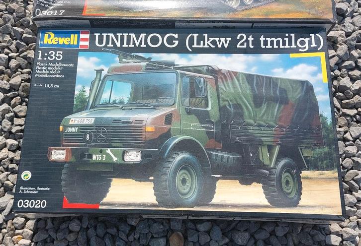 Revell #03020 UNIMOG (Low 2t tmilgl) - modélisme, Hobby & Loisirs créatifs, Modélisme | Voitures & Véhicules, Neuf, Camion, 1:32 à 1:50