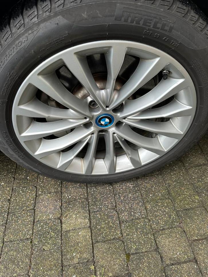 Te koop winterbanden met velgen BMW 5 reeks G30, Auto-onderdelen, Banden en Velgen, Banden en Velgen, Winterbanden, 18 inch, 245 mm