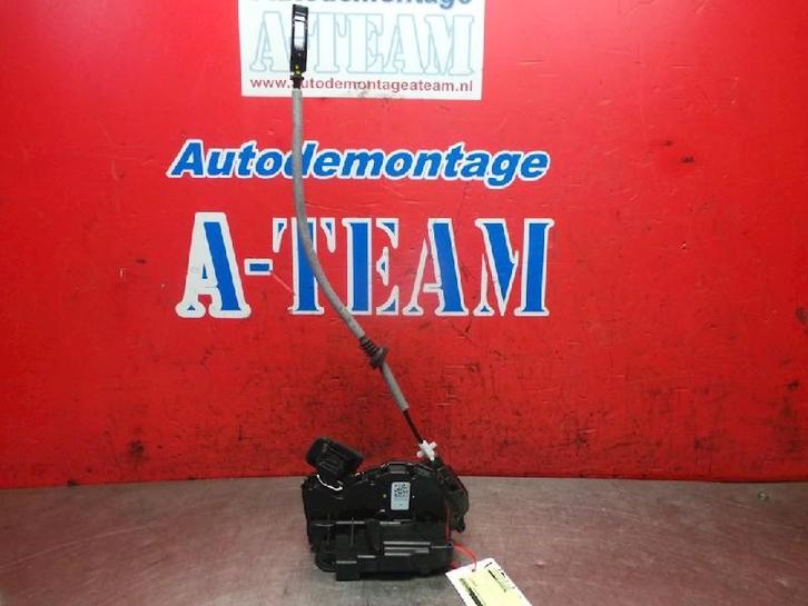 SERRURE DE PORTE RODS ARRIÈRE DROIT Tiguan (AD1), Autos : Pièces & Accessoires, Autres pièces automobiles, Volkswagen, Utilisé