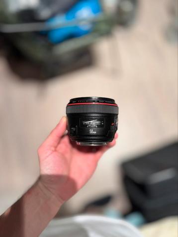 Canon EF 50mm F/1.2 L USM beschikbaar voor biedingen