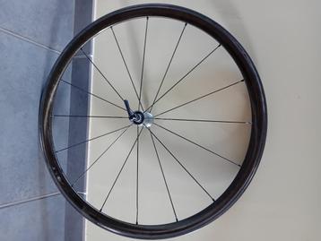 Roue avant dura ace boyau beschikbaar voor biedingen