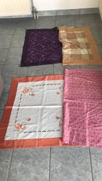 Tafeldoekje uit te kiezen, Huis en Inrichting, Keuken | Textiel, Ophalen of Verzenden, Zo goed als nieuw