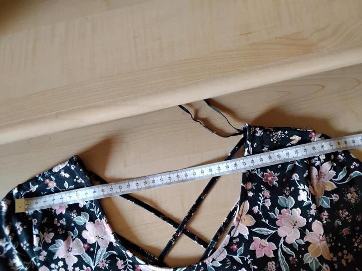 Zomerjurk met korte mouwen. Geen koerierdiensten., Kleding | Dames, Jurken, Gedragen, Maat 38/40 (M), Zwart, Boven de knie, Ophalen of Verzenden