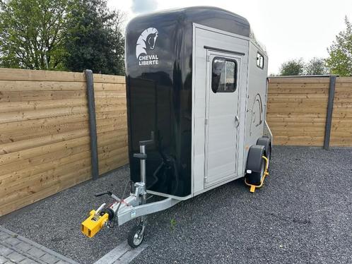 Paardenremork – Cheval Liberté Gold Touring 2024, Dieren en Toebehoren, Paarden en Pony's | Trailers en Aanhangwagens, Nieuw, 2-paards trailer