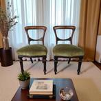 Set van 2 Victoriaanse ballonrug stoelen met groene zitting, Antiek en Kunst, Antiek | Meubels | Stoelen en Sofa's, Ophalen of Verzenden