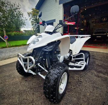 Quad kymco 300cc bien équipé! Quad en ordre ! Prêt à rouler!