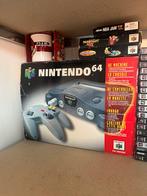Nintendo 64 CIB + 2 games, Games en Spelcomputers, Spelcomputers | Nintendo 64, Ophalen of Verzenden, Zo goed als nieuw, Met 2 controllers