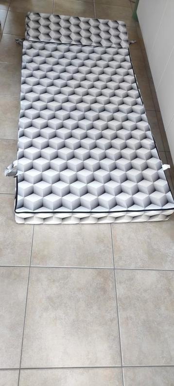 Logeermatras 3D kubus -opvouwbaar matras -90x200x15 cm beschikbaar voor biedingen