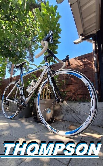 THOMPSON R7200 Racefiets AMPER GEBRUIKT met Full Shimano beschikbaar voor biedingen