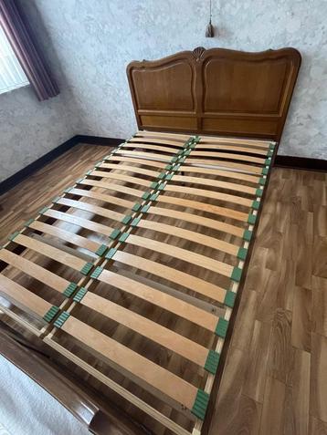 Bed en lattenbodems  disponible aux enchères