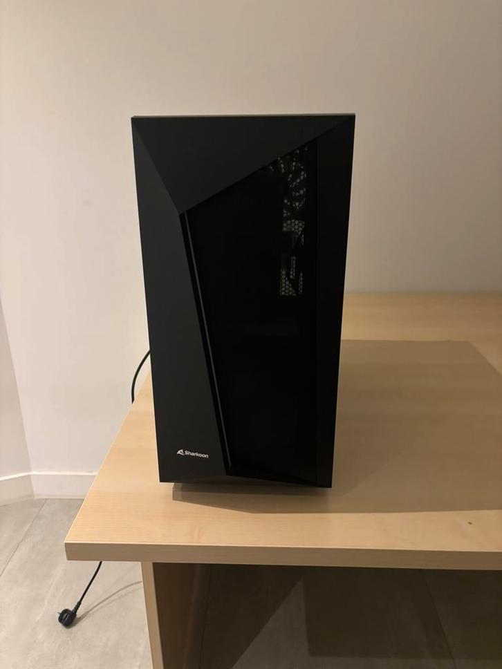 Gaming pc, Computers en Software, Computerbehuizingen, Zo goed als nieuw, Ophalen