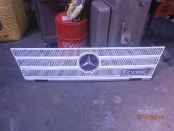 calandre mercedes 1600, Enlèvement