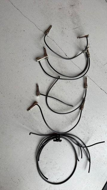 George L patchcables beschikbaar voor biedingen