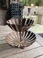 Fruitschaal smeedijzer, Ophalen