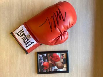 Bokshandschoen met handtekening mike tyson beschikbaar voor biedingen