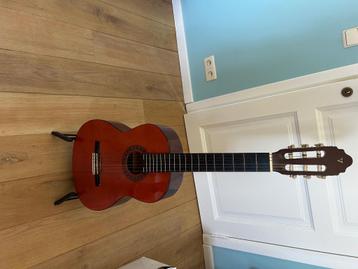Gitaar beschikbaar voor biedingen