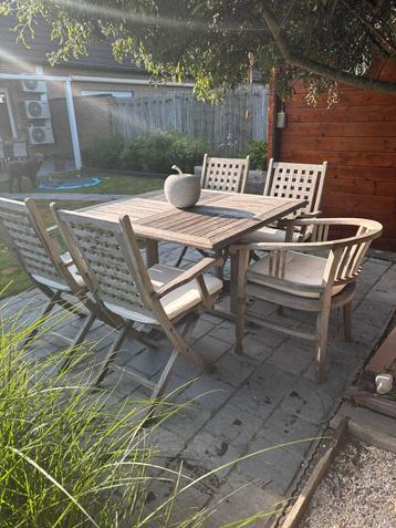 Teaken tuinset beschikbaar voor biedingen