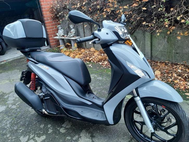 Piaggio medley s, Motoren, Motoren | Piaggio, Particulier, Scooter, meer dan 35 kW, 1 cilinder, Minimaal motorrijbewijs A1, ABS