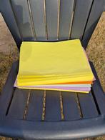 3 kg gekleurd paper, kleuterjuf., jeugdvereniging. knutselen, Ophalen, Zo goed als nieuw, Knutselwerk