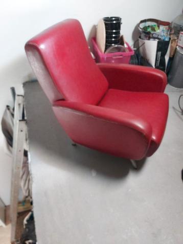 4 vintage rood lederen zetels  beschikbaar voor biedingen