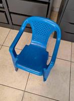 Blauwe plastic stoel voor kinderen., Kinderen en Baby's, Ophalen, Gebruikt, Stoel(en)