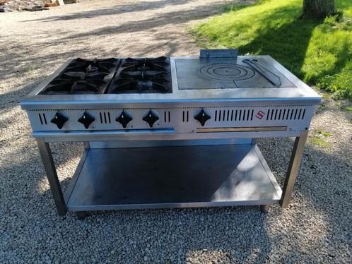 Professionele keuken met 4 branders+kookplaat. Gasstad, Zakelijke goederen, Horeca | Overige, Ophalen