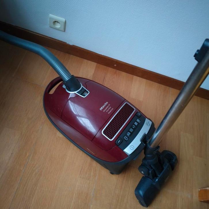 MİELE COMPLETE C3 PURE RED POWERLİNE, Elektronische apparatuur, Stofzuigers, Stofzuiger, Ophalen of Verzenden