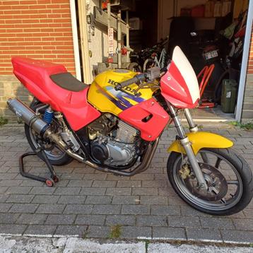 Honda CB500 piste PC32 de 1999 beschikbaar voor biedingen