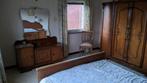 Oude slaapkamer bed, kast en commode, Ophalen