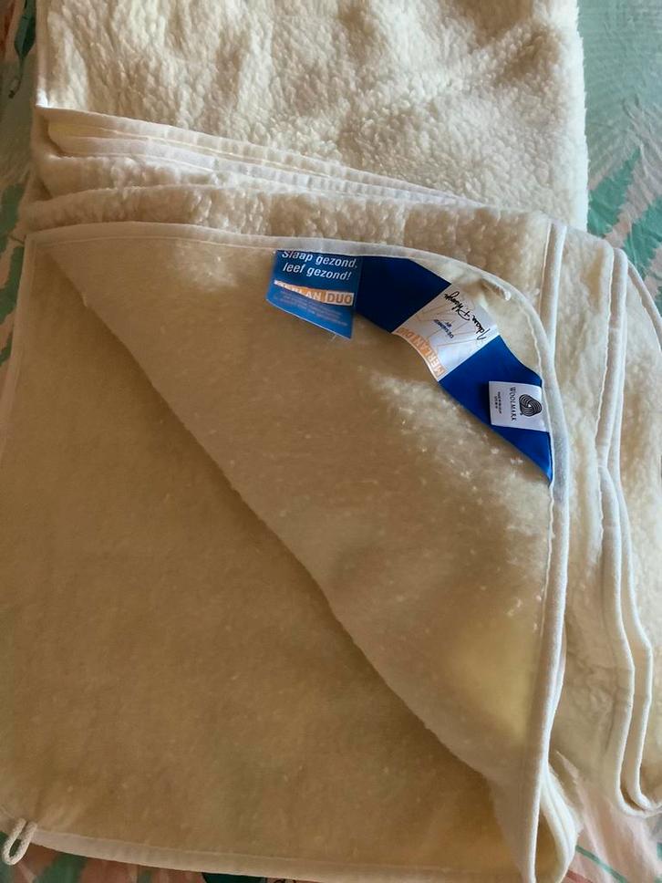 Wollen(kasjmier) winter en zomer dekbed en matrasbeschermer., Huis en Inrichting, Slaapkamer | Beddengoed, Zo goed als nieuw, Deken of Dekbed