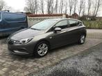 Opel Astra 1000 benzine automaat van 2017 met 68000 km, Autos, Opel, 5 places, Cuir, Berline, Système de navigation