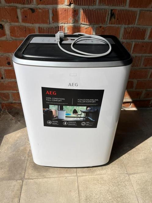 AEG AXP26U338CW ChillFlex Pro airco, Elektronische apparatuur, Airco's, Zo goed als nieuw, Mobiele airco, Timer, Ophalen