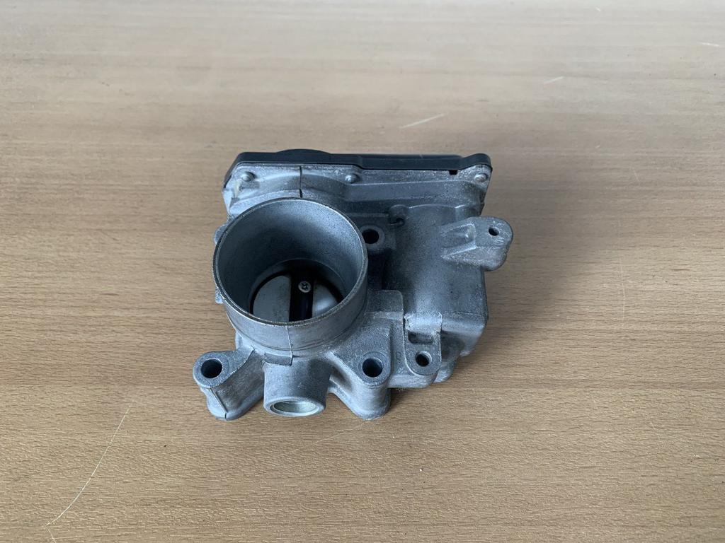 gasklephuis renault twingo II / clio III 1.2 16V 8200568712D, Gebruikt, -, Renault, -