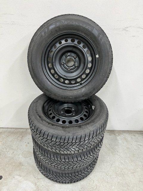 Winterset Renault Captur Fulda Kristall Control 215/65 R16, Auto-onderdelen, Banden en Velgen, Banden en Velgen, Winterbanden